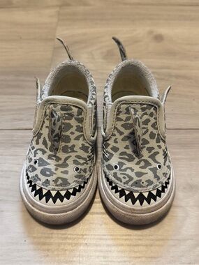 Kids Vans Slip-On Shark Sneakers